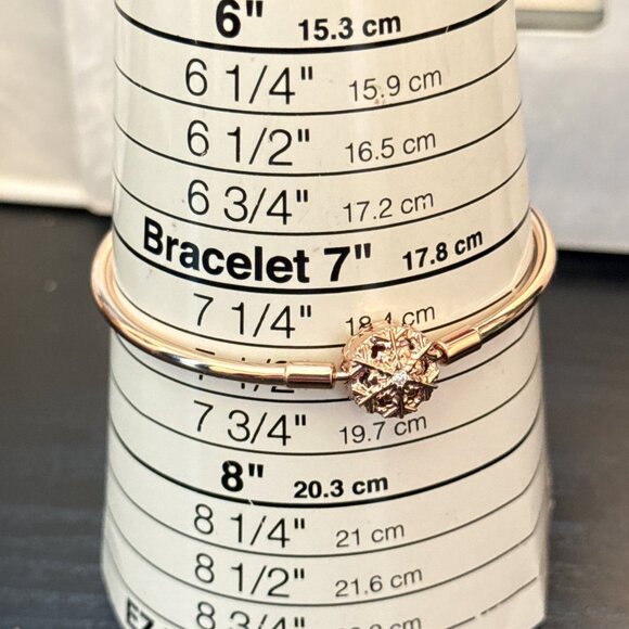 Pandora Rose Cz Snowflake Clasp Bangle - Picture 5 of 5